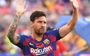 أسوأ نادٍ في العالم يقدم عرضًا لضم ميسي بشروط غريبة جدا