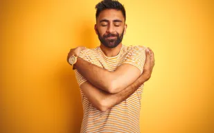 ما هو حب الذات وكيف يختلف عن الأنانية؟