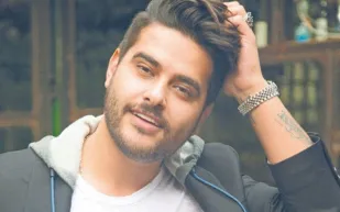 معجبة تضع «ناصيف زيتون» في موقف محرج 