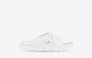 نعال تمنحك الأناقة والراحة من "بالينسياغا"