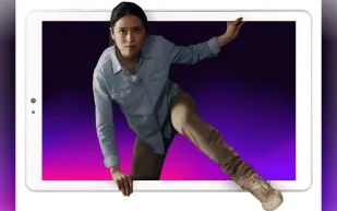 بتقنية جديدة تابلت مبتكر يعرض مشاهد تبدو حقيقية (فيديو)