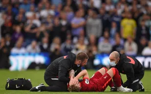 شاهد| تفاصيل إصابة «هارفي إليوت» وأول تعليق للاعب