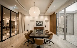 مول الإمارات يطلق صالة "ذا 9" الفاخرة بمميزات حصرية