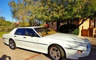 هاوٍ سعودي يرفض بيع سيارة نادرة بـ20 مليون ريال! (فيديو)