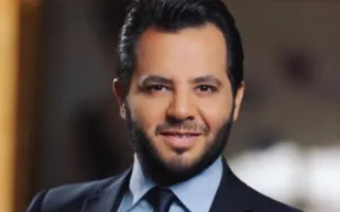 نيشان يصدم الجميع ويكشف عن هوية فنان سعودي تكفل بنفقاته الدراسية (فيديو)