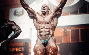 ماذا قال «بيج رامى» بعد فوزه بلقب مستر أولمبيا 2021؟ (فيديو)