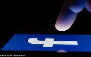 ما السبب الحقيقي وراء تعطل خدمات الفيسبوك؟