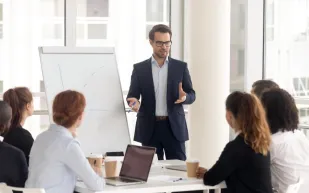 6 كتب ملهمة تدربك على فن القيادة 