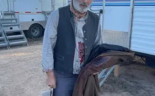 الشرطة تكشف المسؤول عن وضع رصاص حي في مسدس أليك بالدوين