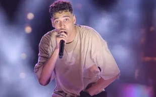 بسبب ابتهال النقشبندي.. مروان بابلو ممنوع من الغناء (فيديو)