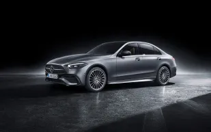 Mercedes-Benz C-Class C200.. سيارة هجينة مناسبة للقيادة اليومية