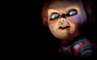 على طريقة فيلم الرعب Chucky .. متحف يحذر زواره من دمية مسكونة