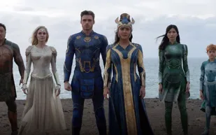 شاهد أنجلينا جولي وسلمى حايك في فيلم الأبطال الخارقين «Eternals»  (فيديو) 