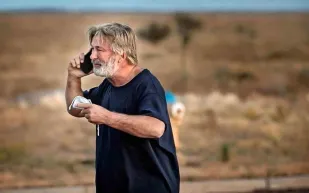 مساعد المخرج في فيلم أليك بالدوين وراء حادث القتل