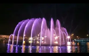 نافورة البوليفارد قصة من الخيال تخطف قلوب الزوار (فيديو)