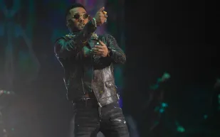 محمد رمضان يشعل موسم الرياض بحفل عالمي (فيديو)