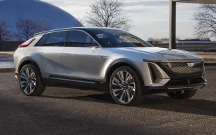 «كاديلاك ليريك» الكهربائية تجتاز أصعب التحديات بسرعة الطلقة (فيديو)