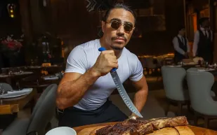 كم سعر اللحم الذهبي عند "نصرت التركي"؟