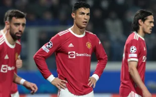 مانشستر يونايتد يفاضل بين خمسة مدربين عقب إقالة سولشاير