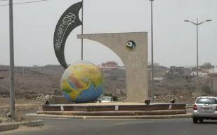 مصور سعودي يكتشف نقوشًا وآثارًا في محافظة البرك