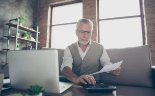 شروط الحصول على مكافأة نهاية الخدمة وطريقة حسابها 