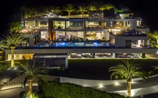 أغلى منزل في أمريكا يباع بنصف ثمنه! (فيديو)