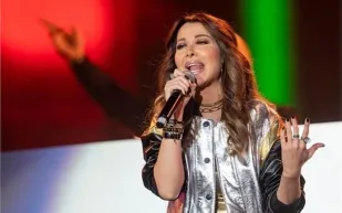 لماذا غادرت نانسي عجرم مسرح «ميدل بيست» قبل انتهاء فقرتها؟