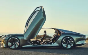 بنتلي تكشف عن السيارة الأغلى في تاريخها (فيديو)