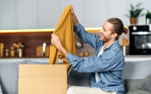 تريد شراء ملابس رجالية أون لاين؟ إليك أفضل المواقع الموثوقة