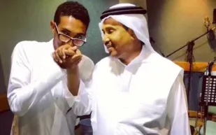 محمد عبده يتعرض لموقف طريف بسبب عدد أولاده (فيديو) 