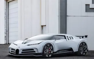 تجاوزت إحداها 19 مليون دولار.. أغلى سيارات 2022 (صور)