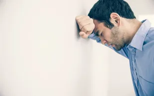 الرجل يتأثر بالتقلبات المزاجية مثل المرأة