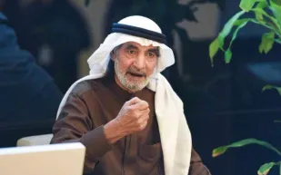 وفاة الفنان علي الهويريني أول سعودي يحصل على شهادة في الإخراج السينمائي