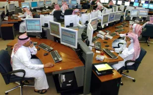 هل سيتغير نظام العمل في المملكة لـ 4أيام؟ (فيديو)