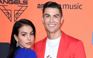 «كاديلاك إسكاليد» هدية جورجينا لرونالدو في عيده الـ37 (فيديو) 