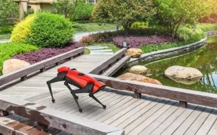 مؤتمر LEAP يعرض روبوتًا يحاكي حركة الكلب ويعمل بأحدث التقنيات 