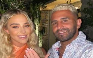 زوجة رياض محرز تعلن حملها من المالديف 