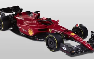 فيراري تطلق سيارتها الجديدة F1-75 .. وتعول عليها في سباق "فورمولا 1"