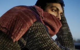 «Mr Porter» يطلق قطعًا من خيوط فائضة ومواد عضوية