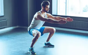 تمارين القرفصاء للرجال.. فوائدها وطرق ممارستها الصحيحة