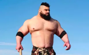 «هالك الإيراني» يستعد لمواجهة «الرجل الأكثر رعبًا في العالم» بفقدان وزنه! (فيديو)