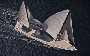 Sail 55.. يخت عملاق يولد الطاقة الشمسية خلال الإبحار