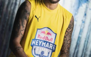 ريد بل نيمار جونيورز فايف للمرة الأولى في السعودية