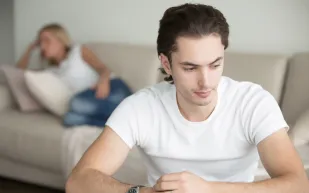 كيف يطلب الزوج زوجته للعلاقة الزوجية؟ احذر هذه الأمور