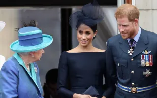 جد الأمير هاري يمنعه وميغان ماركل من حضور حفل زفاف بروكلين بيكهام