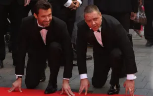 راسل كرو.. «المصارع» عاشق النظام والباحث عن المثالية