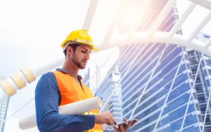 غرامات تأخير تجديد الإقامة في السعودية وفترة السماح قبل احتسابها