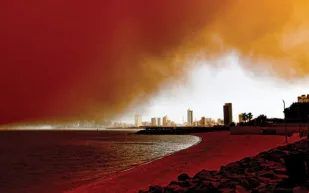 في مشهد من أفلام الخيال العلمي.. الغبار يجتاح الكويت