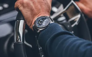 برابوس بانيراي بلو شادو الجديدة 2022.. تجمع بين الدقة السويسرية والفخامة الألمانية