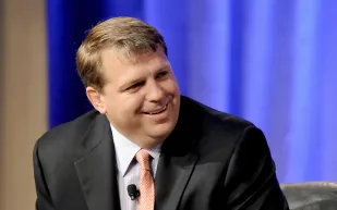 من هو رجل الأعمال تود بولي الذي اشترى نادي تشيلسي؟